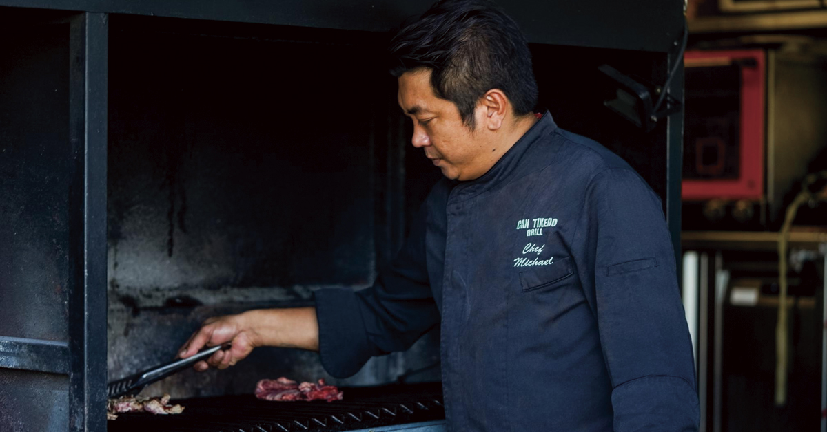 can tixedo cocinero en las brasas